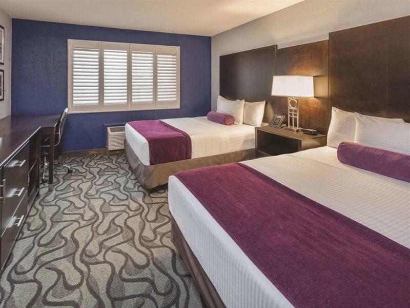Spark By Hilton San Jose Airport Exterior photo